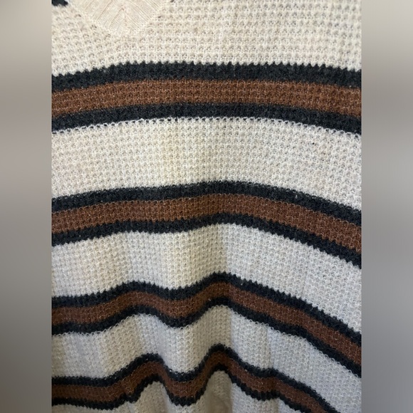 American Eagle Outfitters Cream and Brown Striped V-Neck Sweater - Picture 4 of 7